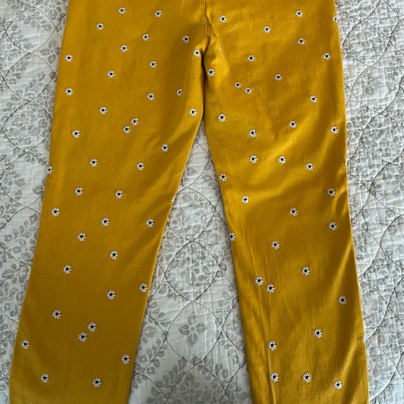 Old Navy Cropped Pixie Pants—Yellow with Embroidered Daisies - Picture 3 of 8